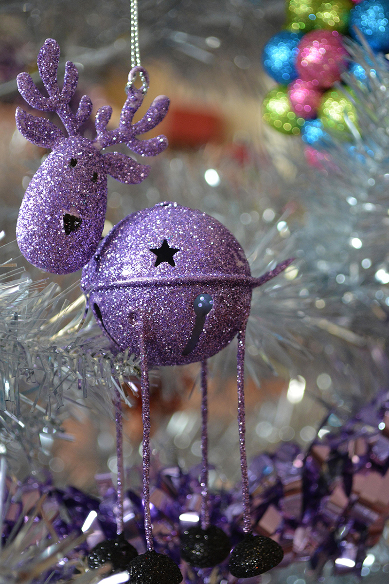 b2bcards corporate christmas eacrd ref:b2b-ecards-reindeer-rudolph-baubles-purple-silver-colours-689.jpg, Reindeer,Rudolph,Baubles, Purple,Silver,Colours