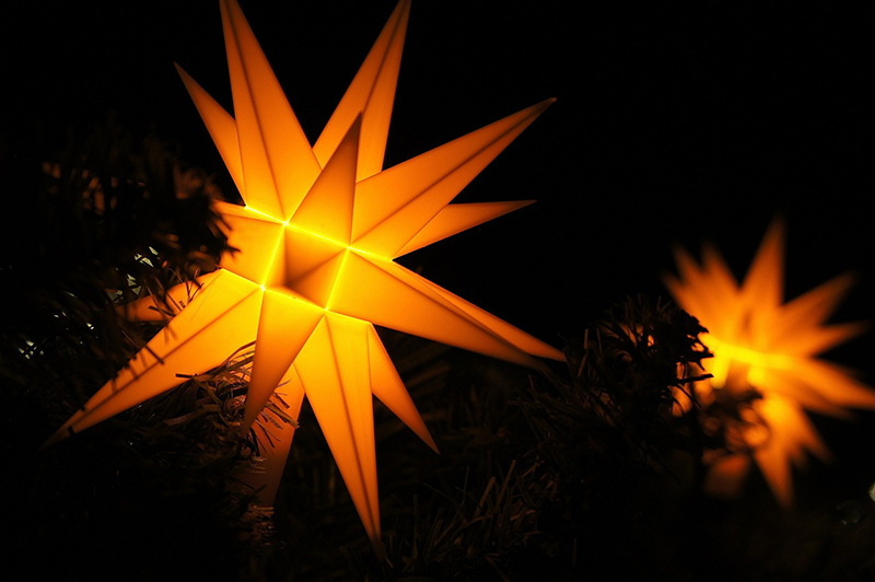 b2bcards corporate christmas eacrd ref:b2b-ecards-stars-lights-orange-yellow-770.jpg, Stars,Lights, Orange,Yellow