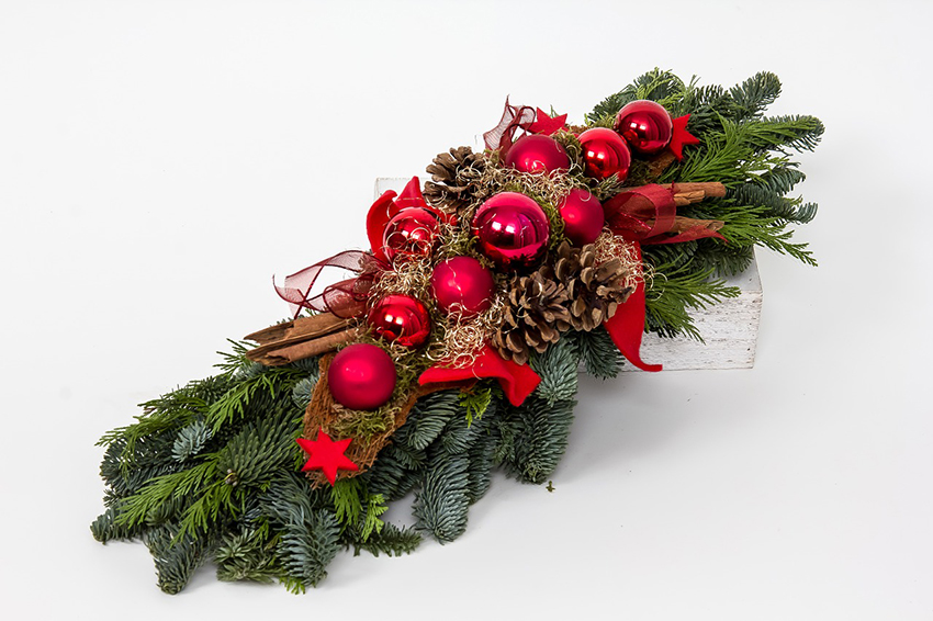 b2bcards corporate christmas eacrd ref:b2b-ecards-wreaths-holly-berries-green-red-897.jpg, Wreaths,Holly,Berries, Green,Red