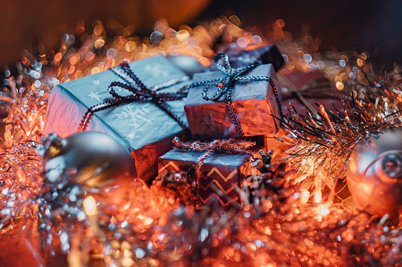 b2bcards corporate christmas eacrd ref:gifts21.jpg, Presents, Blue,Orange