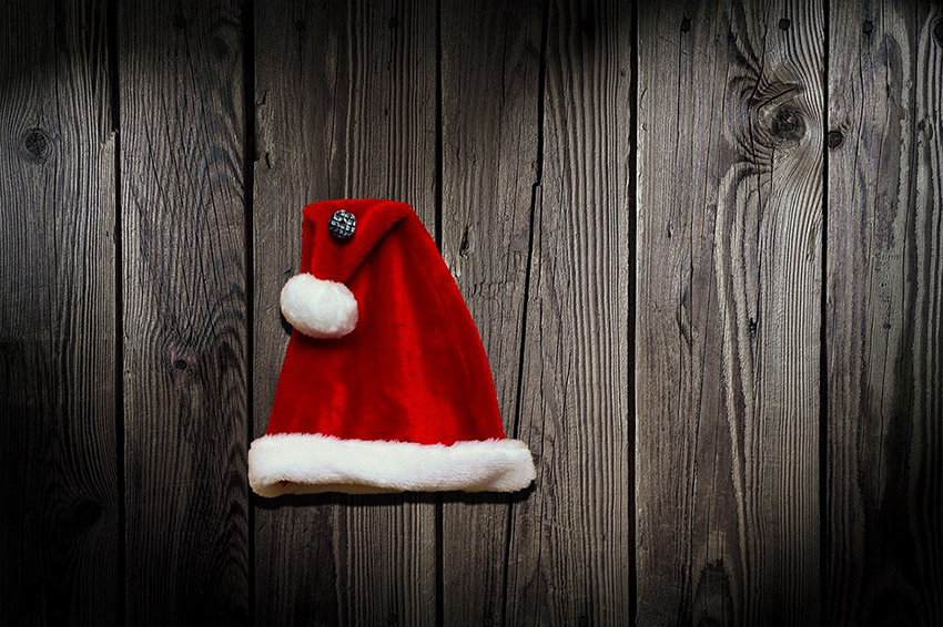 b2bcards corporate christmas eacrd ref:santahat20.jpg, Santa,Hat,Wood, Red,Brown