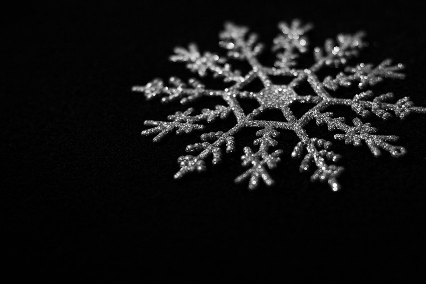 b2bcards corporate christmas eacrd ref:silverflake20.jpg, Snowflake, Silver,Black